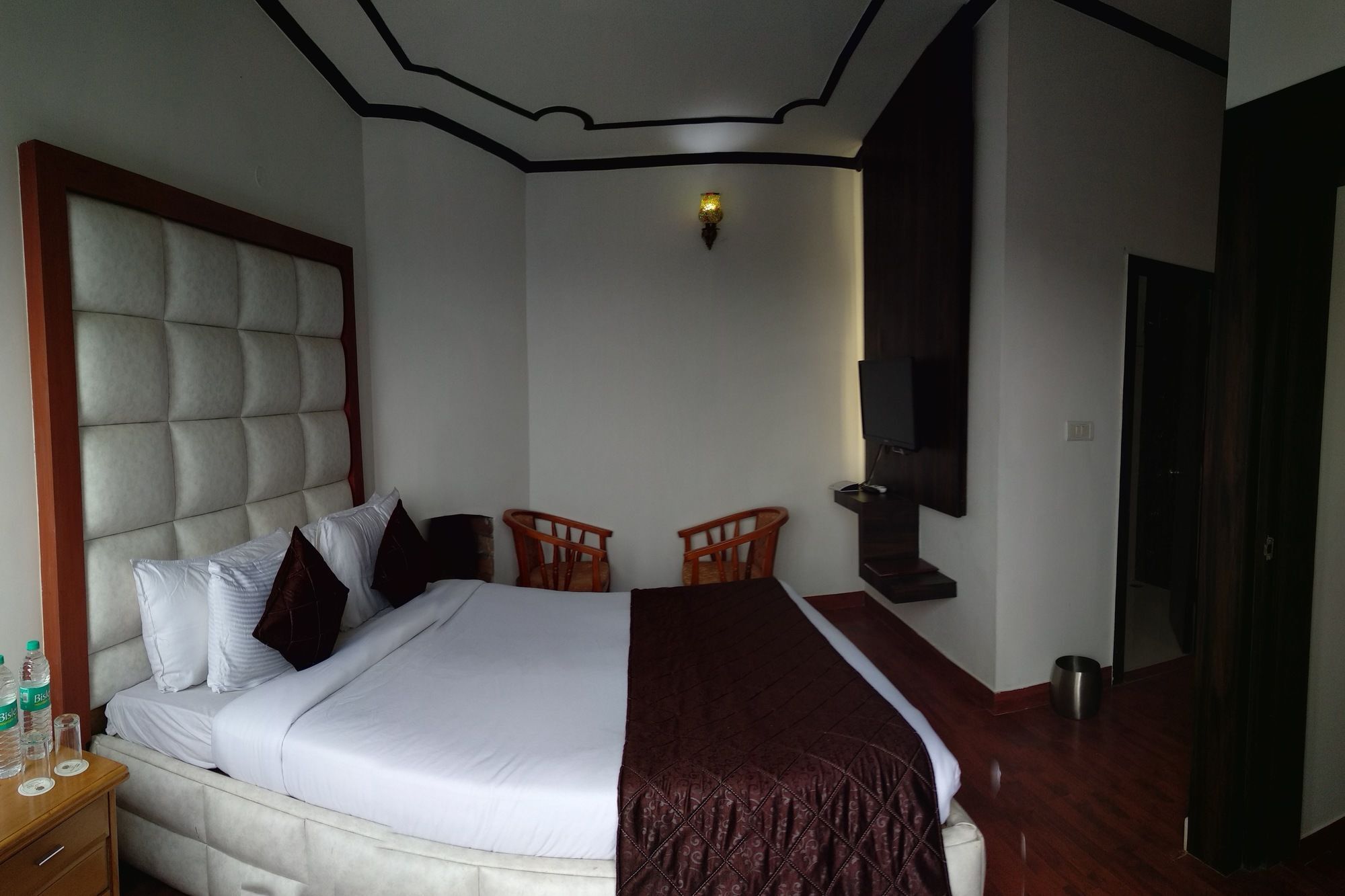The Swiss Village Resort Nainital Exterior photo