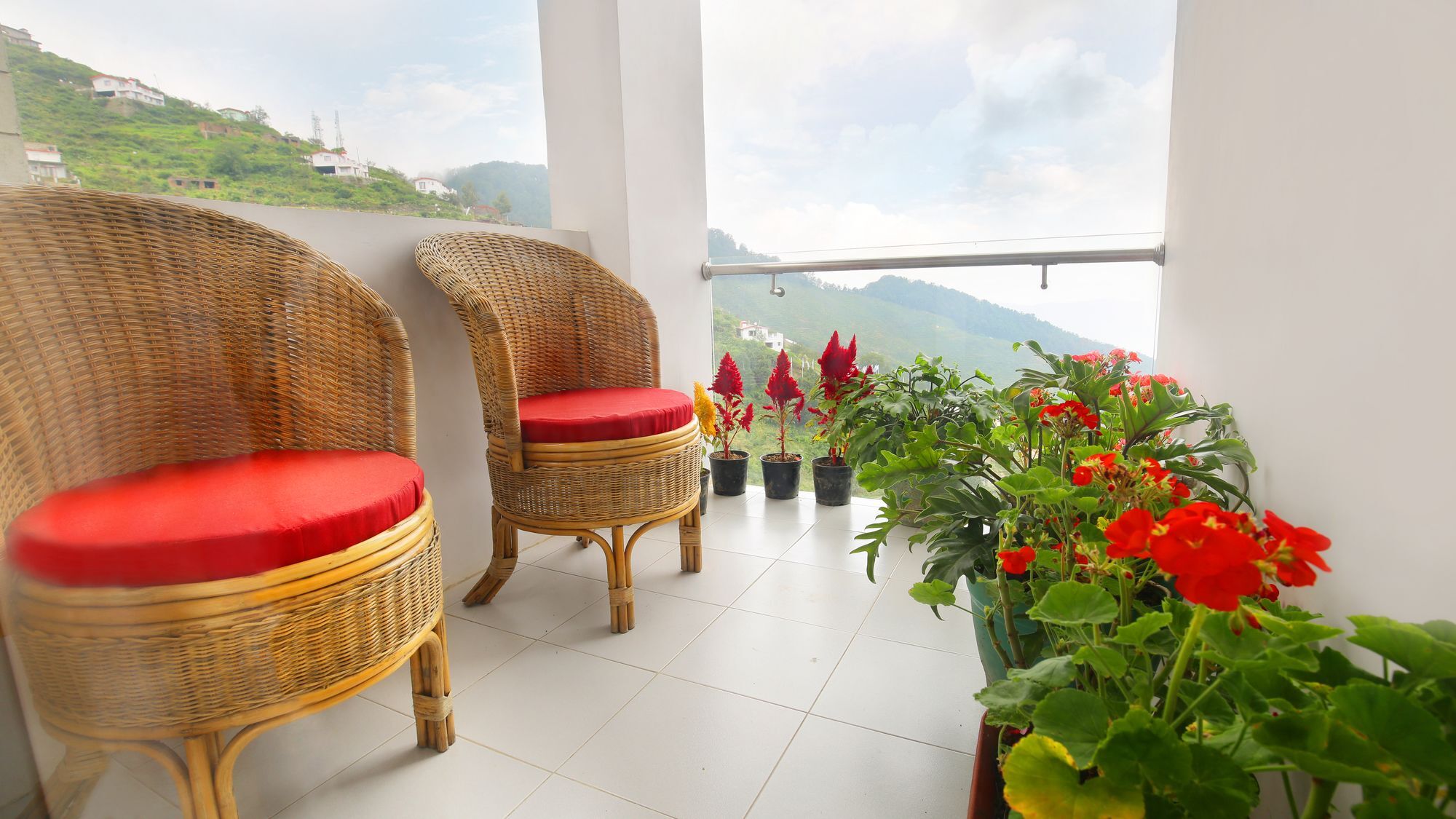 The Swiss Village Resort Nainital Exterior photo